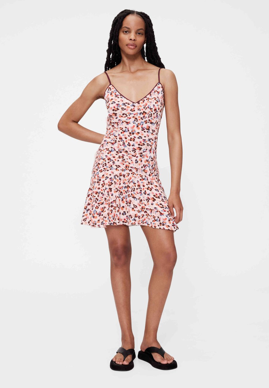 Платье GAP GAP STUDIO PRINT SLIP DRESS, Powerpeach/Multi-Coloured
Платье GAP GAP STUDIO PRINT SLIP DRESS, Powerpeach/Multi-Coloured