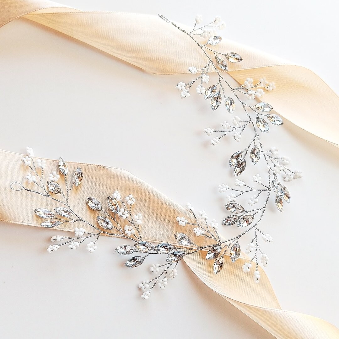 Ветка для волос с серебряными хрустальными бусинами Kokonet
Ветка для волос с серебряными хрустальными бусинами Kokonet