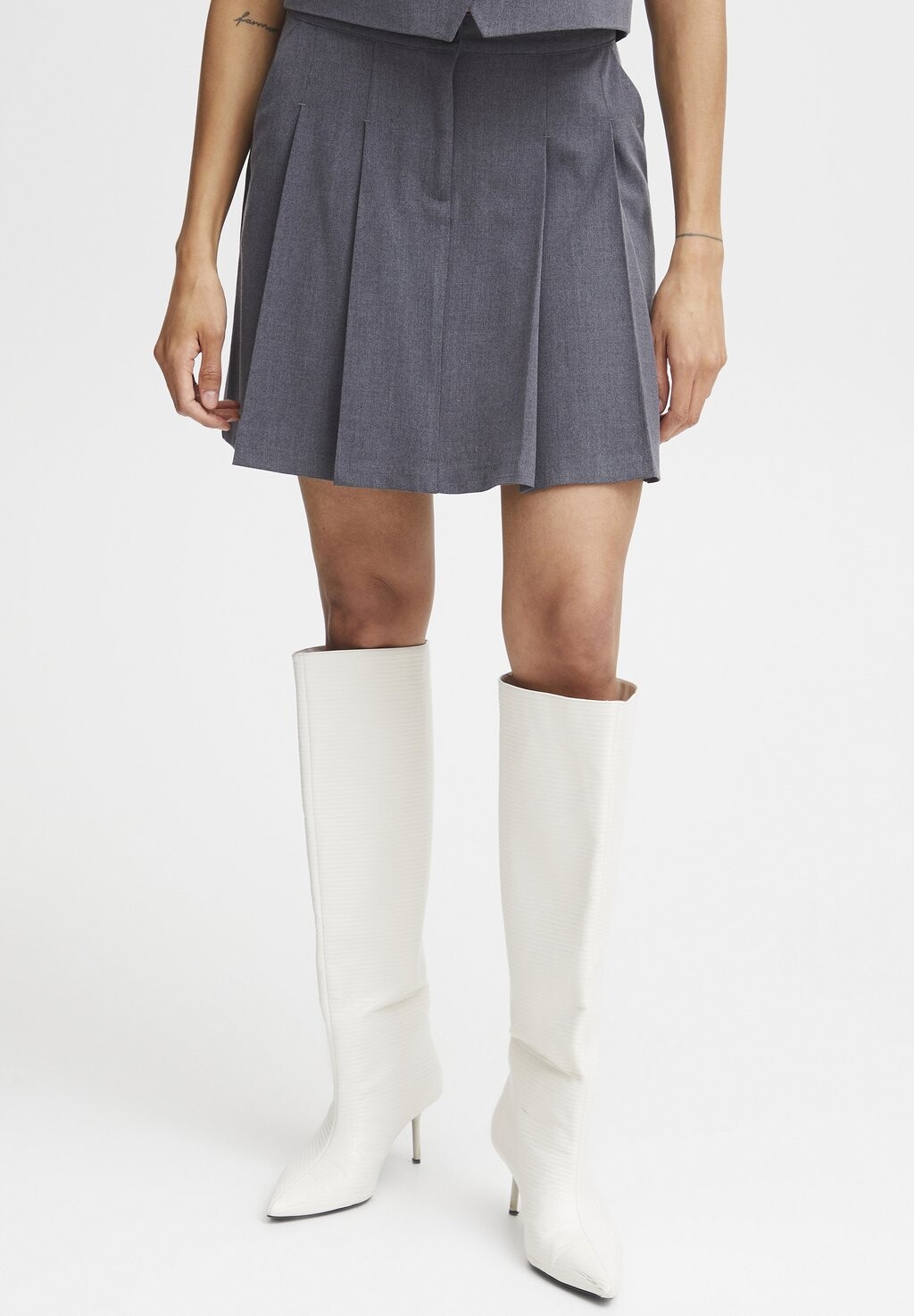 Юбка b.young БИДАНТА, цвет dark grey melange
Юбка b.young БИДАНТА, цвет dark grey melange