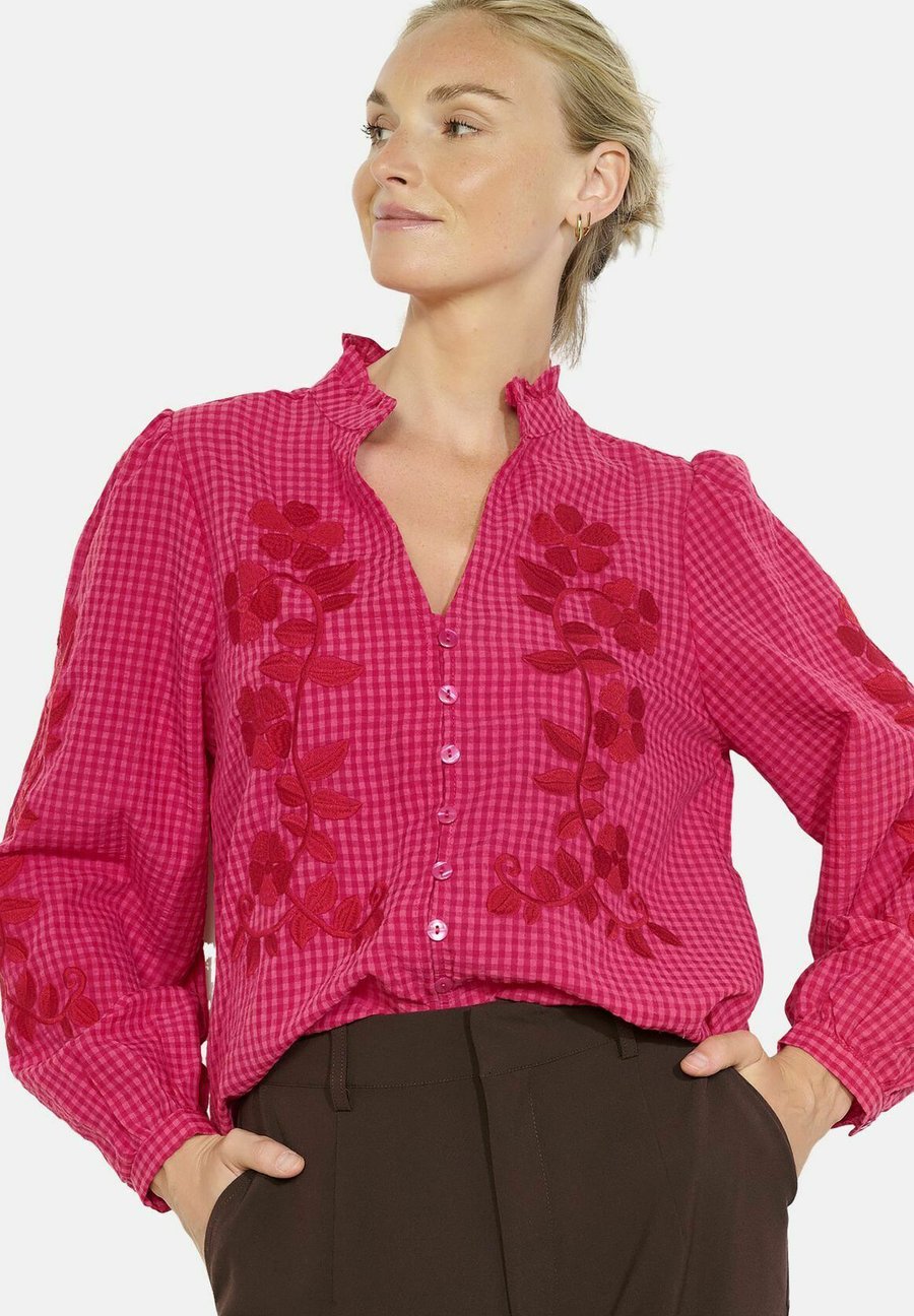 Блуза LolaLiza Button-down blouse, Fuchsia/Pink
Блуза LolaLiza Button-down blouse, Fuchsia/Pink