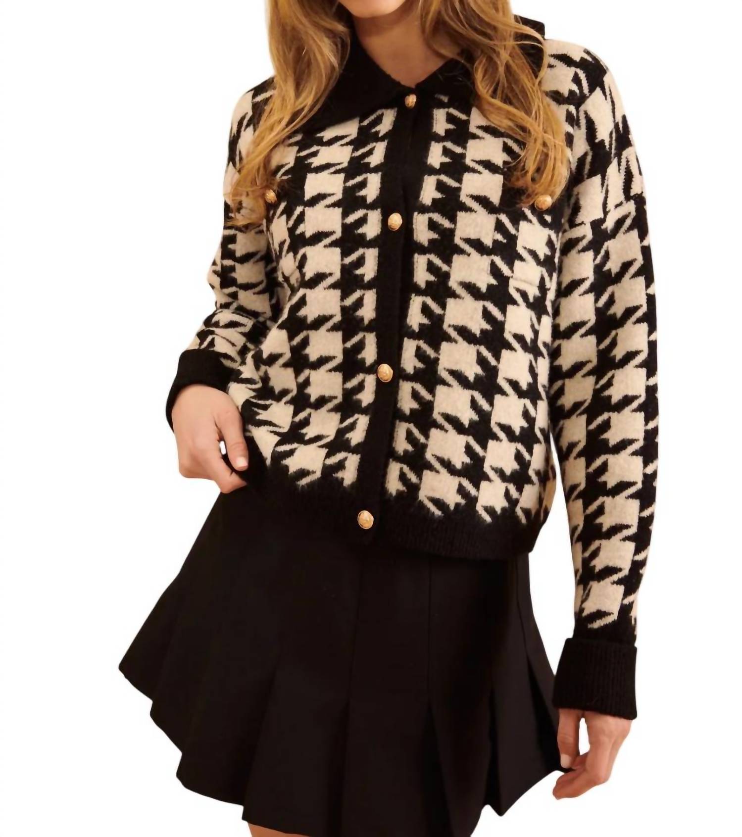 Кардиган Edward в оксфордском стиле для вечера JOHN + JENN, Oxford Evening
Кардиган Edward в оксфордском стиле для вечера JOHN + JENN, Oxford Evening