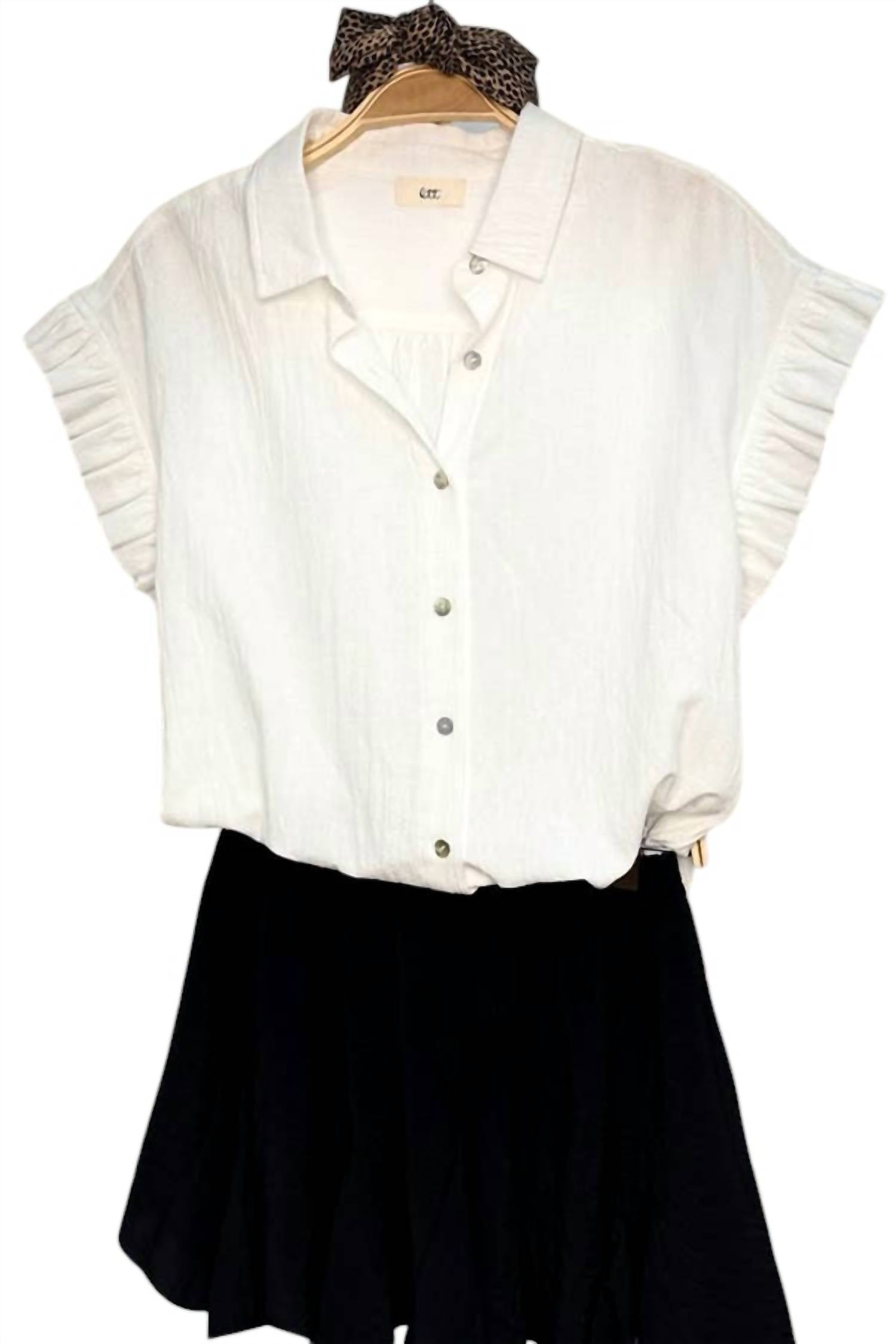 Helena Блуза с цельнокроеными рюшами на рукавах и пуговицами в цвете айвори Lime N Chili, белый
Helena Блуза с цельнокроеными рюшами на рукавах и пуговицами в цвете айвори Lime N Chili, белый