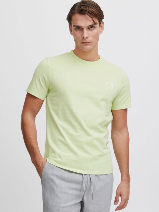 Футболка с надписью Casual Friday, зеленый
Футболка с надписью Casual Friday, зеленый