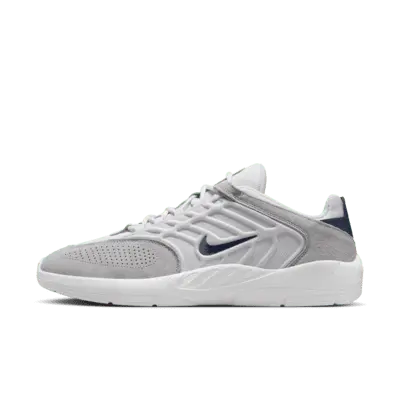 Кроссовки Nike SB Vertebrae, цвет Platinum Tint/Wolf Grey/Summit White/Midnight Navy
Кроссовки Nike SB Vertebrae, цвет Platinum Tint/Wolf Grey/Summit White/Midnight Navy