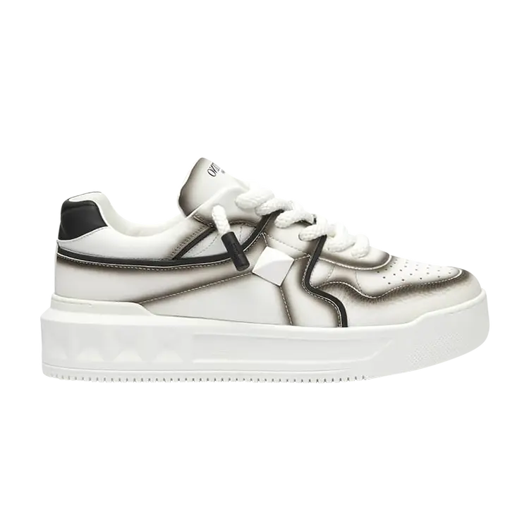 Кроссовки Valentino One Stud Low, цвет White Black Fade, Белый, Кроссовки Valentino One Stud Low, цвет White Black Fade
Кроссовки Valentino One Stud Low, цвет White Black Fade, Белый, Кроссовки Valentino One Stud Low, цвет White Black Fade