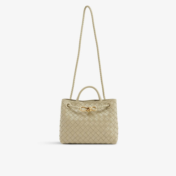 Маленькая сумка-тоут andiamo из кожи интреччато Bottega Veneta, цвет travertine brass
Маленькая сумка-тоут andiamo из кожи интреччато Bottega Veneta, цвет travertine brass