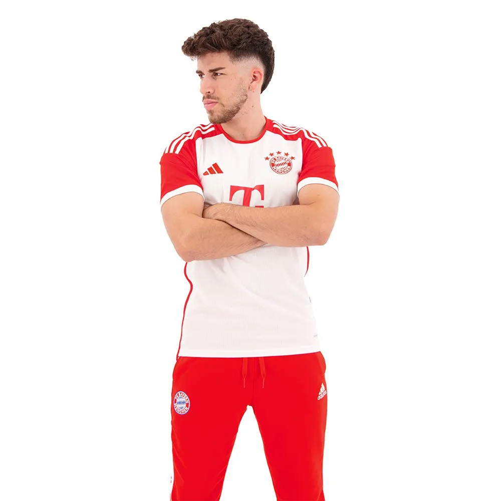 Футболка с коротким рукавом adidas FC Bayern Munich 23/24 home, красный 
Футболка с коротким рукавом adidas FC Bayern Munich 23/24 home, красный