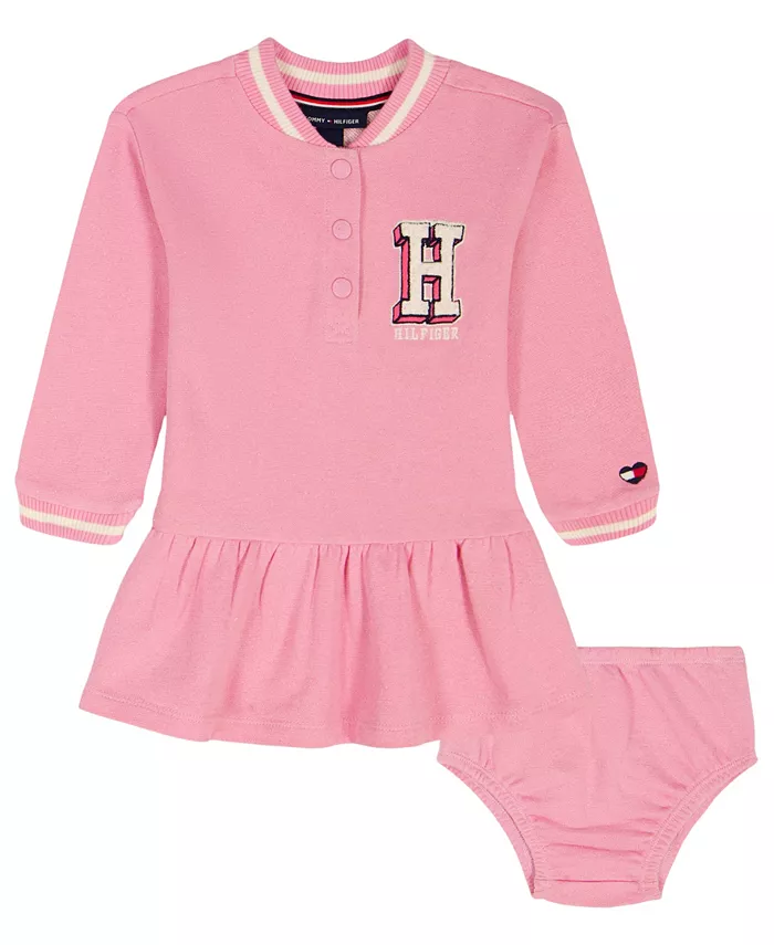 Детский комплект для девочек из двух предметов: платье с бейсбольным воротником в полоску и шортики-блумеры Tommy Hilfiger, розовый
Детский комплект для девочек из двух предметов: платье с бейсбольным воротником в полоску и шортики-блумеры Tommy Hilfiger, розовый