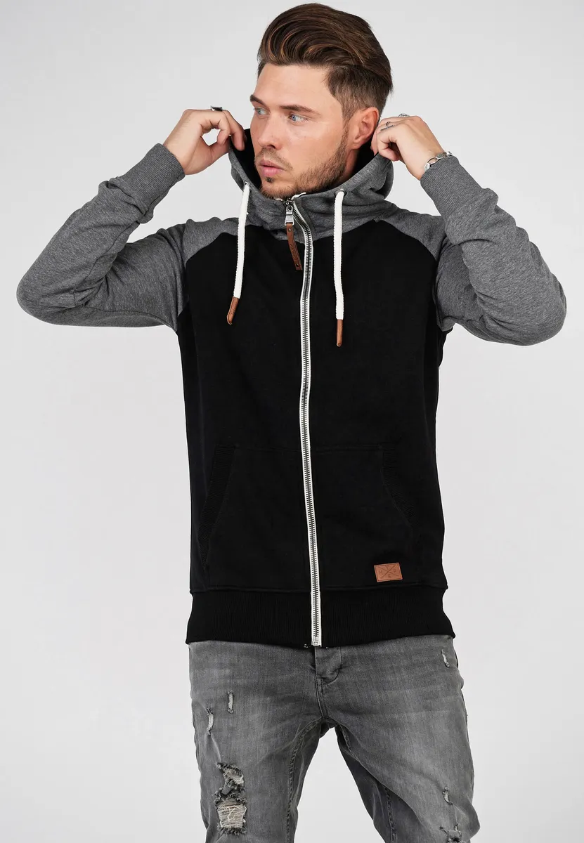 Толстовка behype "HENRAY" с приподнятым воротником, черный
Толстовка behype "HENRAY" с приподнятым воротником, черный