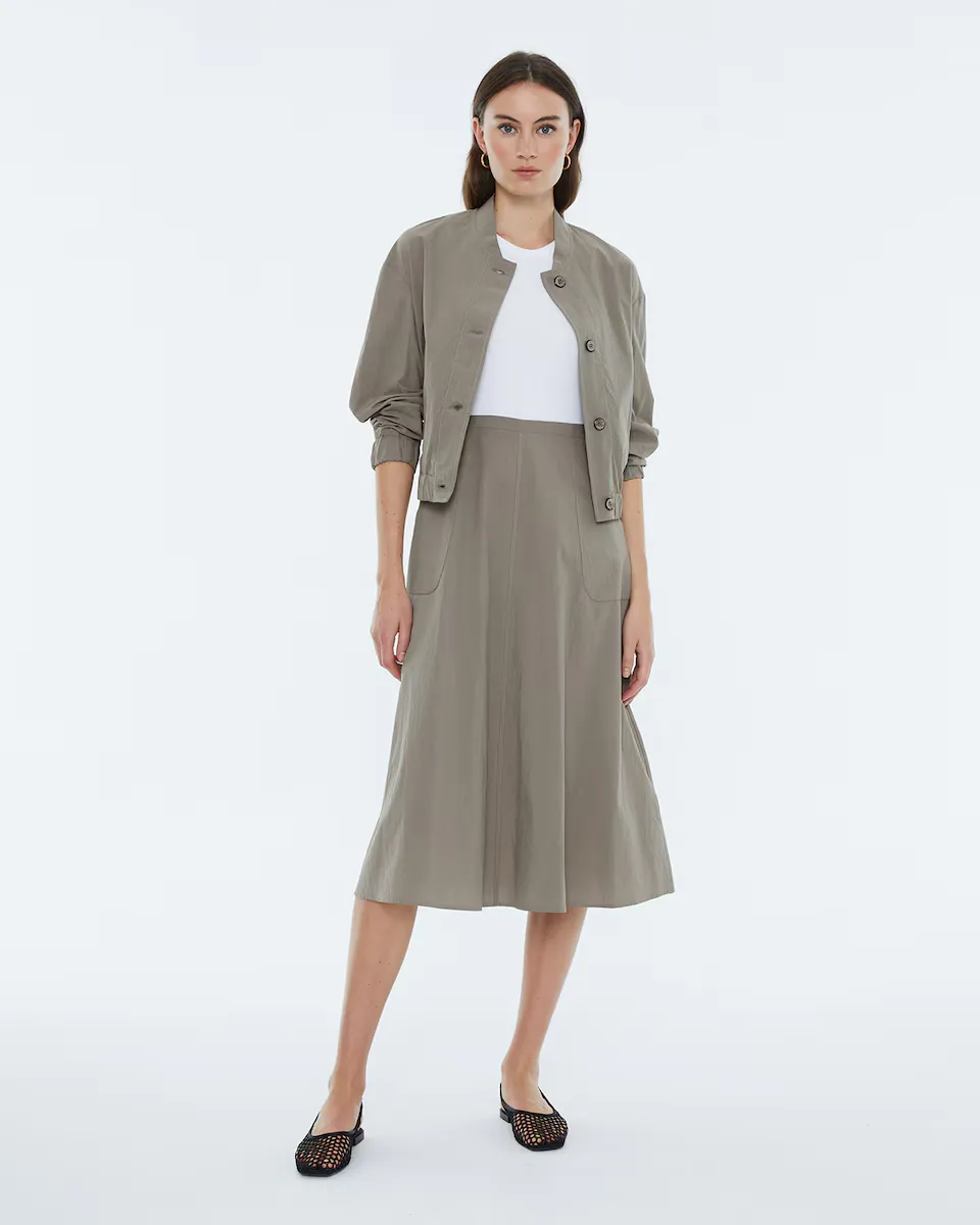 Платье миди с круглым вырезом и без рукавов Andam, цвет Caqui
Платье миди с круглым вырезом и без рукавов Andam, цвет Caqui