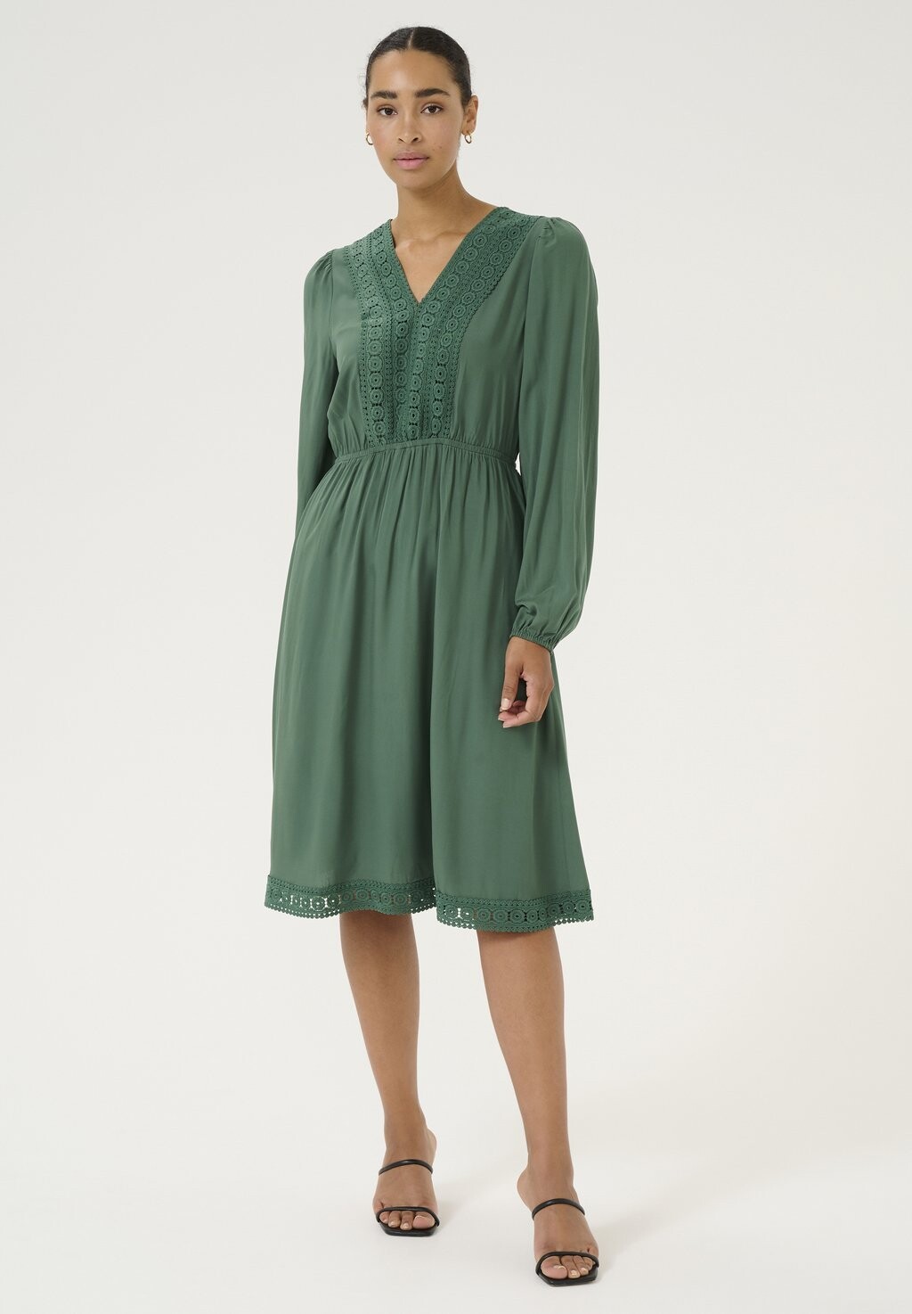 Дневное платье FREIA Kaffe, темно-зеленый
Дневное платье FREIA Kaffe, темно-зеленый
