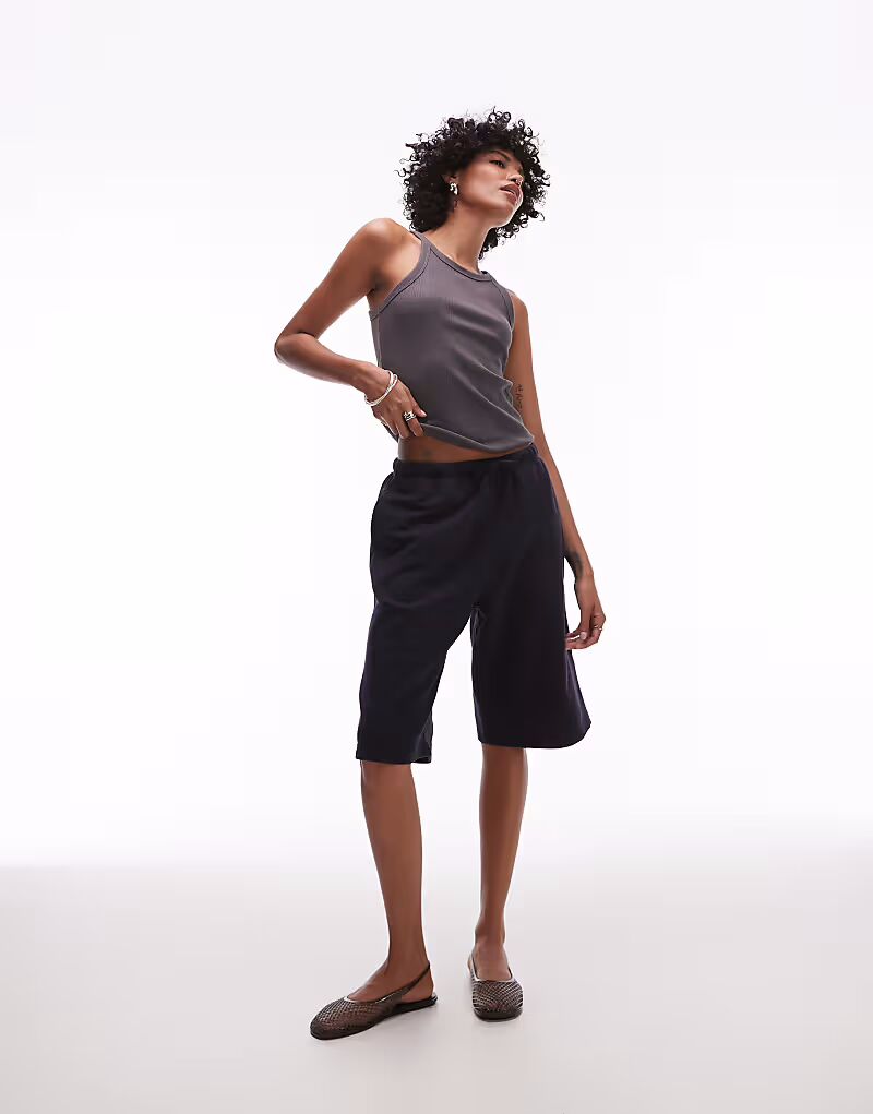 Трикотажные шорты-бермуды ARKET темно-синего цвета с завязками 
Трикотажные шорты-бермуды ARKET темно-синего цвета с завязками