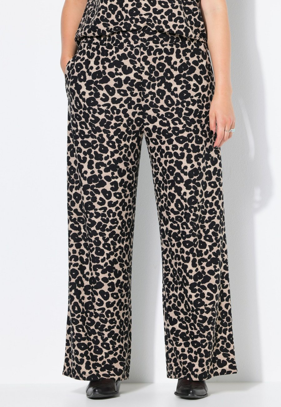 Брюки Studio Untold WIDE WAFFELSTRUKTUR, LEO, Sandy Beige/Beige
Брюки Studio Untold WIDE WAFFELSTRUKTUR, LEO, Sandy Beige/Beige