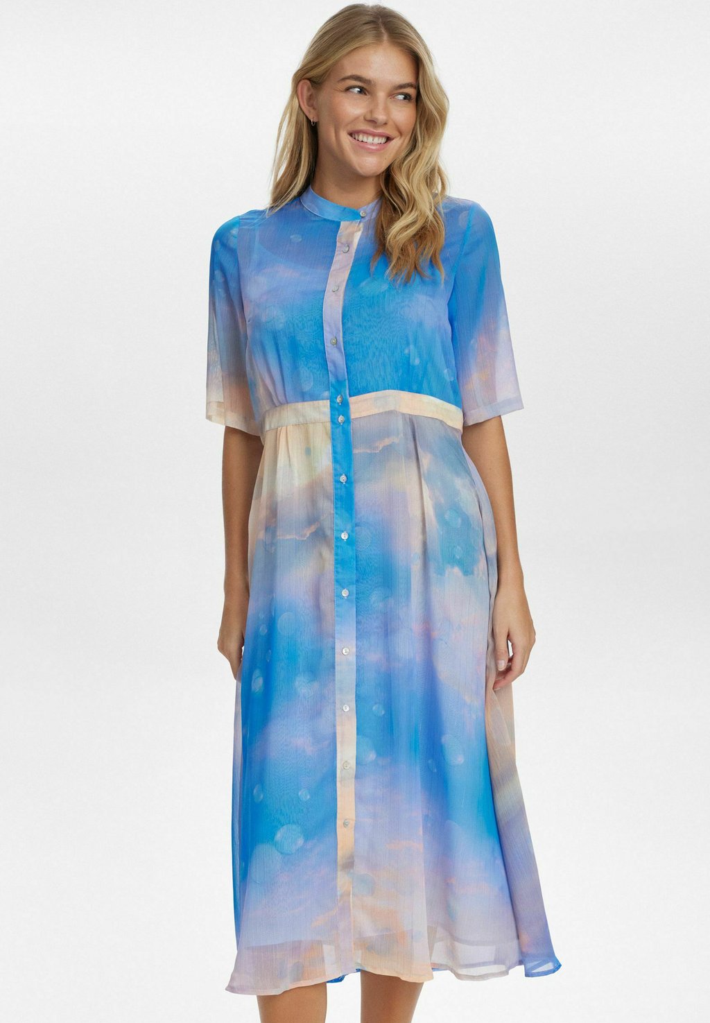 Платье-рубашка NUKYNDALL SKYE Nümph, синий
Платье-рубашка NUKYNDALL SKYE Nümph, синий