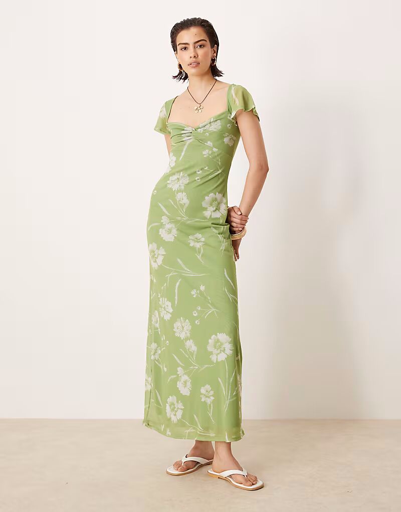 Платье-футляр миди с закрученным спереди рукавом-крылышком ASOS DESIGN с зеленым цветочным принтом
Платье-футляр миди с закрученным спереди рукавом-крылышком ASOS DESIGN с зеленым цветочным принтом