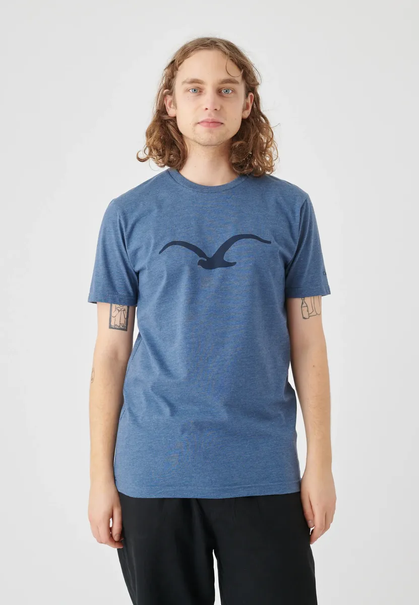 Футболка Cleptomanicx "Mowe" с классическим принтом, голубой
Футболка Cleptomanicx "Mowe" с классическим принтом, голубой