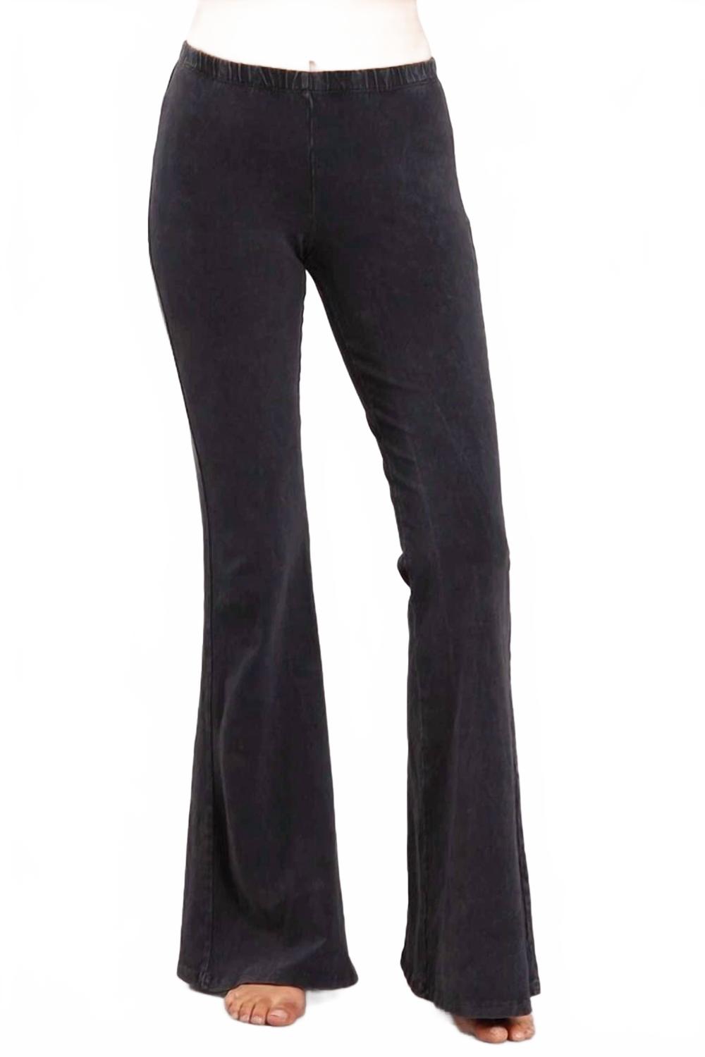 Мягкие брюки-клеш с минеральной стиркой, цвет: темно-пепельно-серый Chatoyant, Dark Ash Grey
Мягкие брюки-клеш с минеральной стиркой, цвет: темно-пепельно-серый Chatoyant, Dark Ash Grey