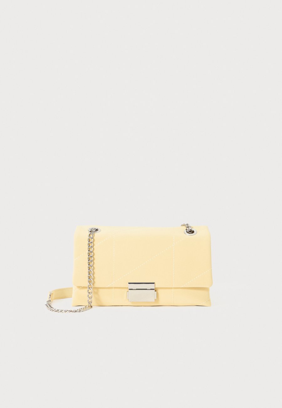 Сумка PARFOIS SHOULDER FULL MOON, Yellow
Сумка PARFOIS SHOULDER FULL MOON, Yellow
