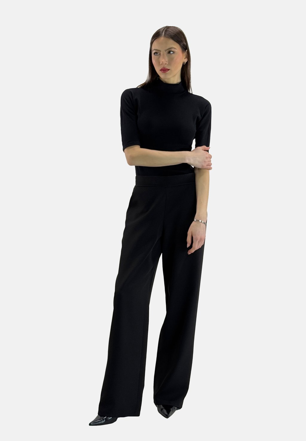 Брюки WIDE Elara, черный
Брюки WIDE Elara, черный