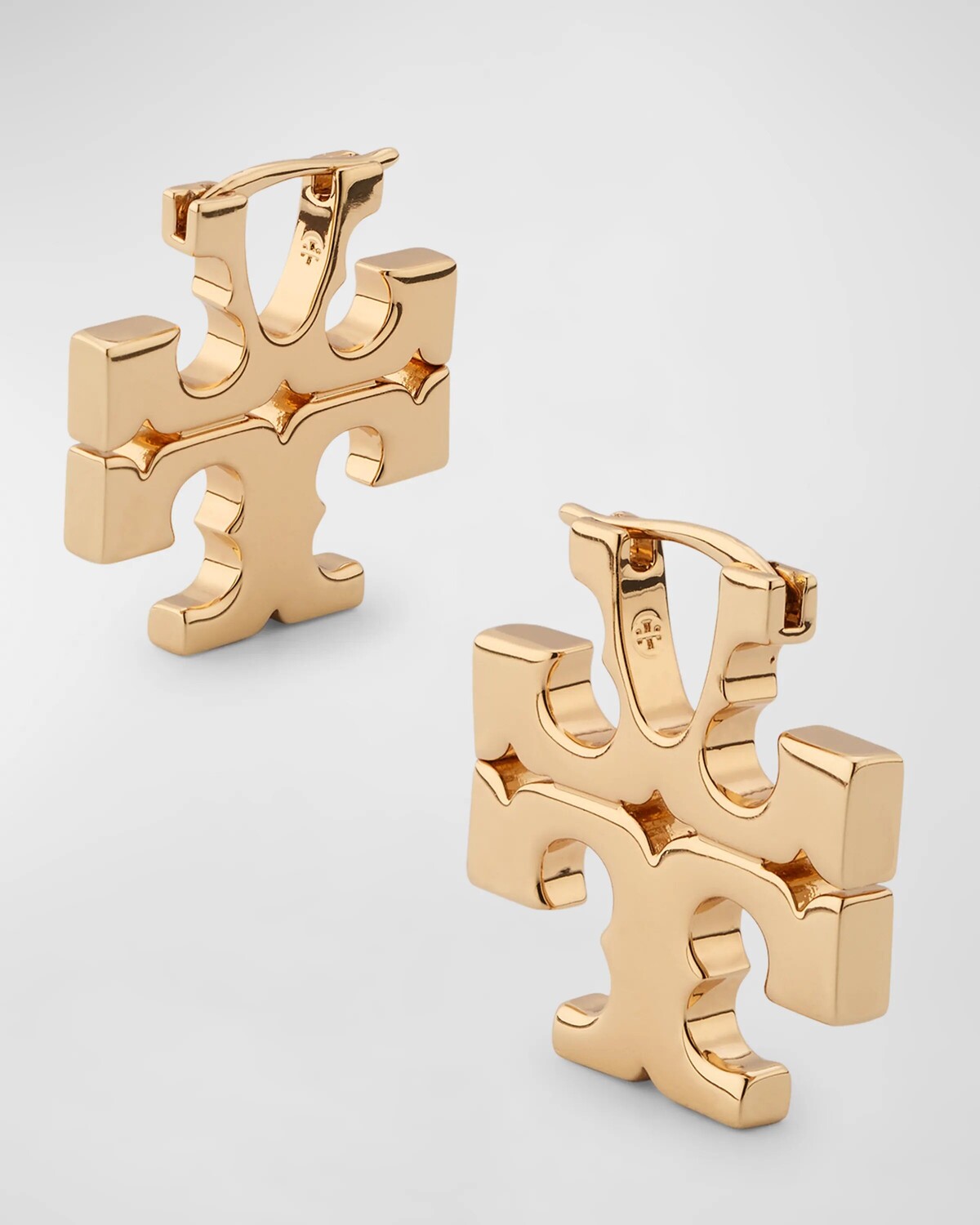 Скрытые серьги-кольца Eleanor Tory Burch, цвет Tory Gold
Скрытые серьги-кольца Eleanor Tory Burch, цвет Tory Gold