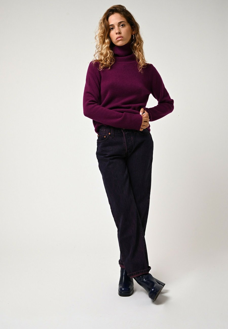 Джемпер Authentic Cashmere LINDA, Plum/Dark Purple
Джемпер Authentic Cashmere LINDA, Plum/Dark Purple