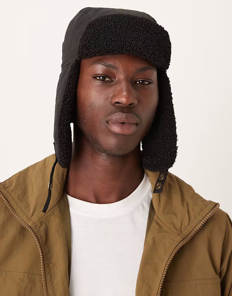 Шапка черного цвета Barbour
Шапка черного цвета Barbour