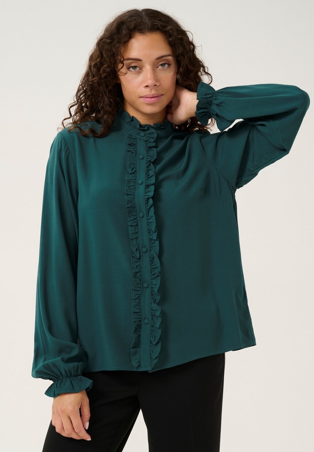 Блузка на пуговицах VENEA FRILL Cream, бирюзовый
Блузка на пуговицах VENEA FRILL Cream, бирюзовый