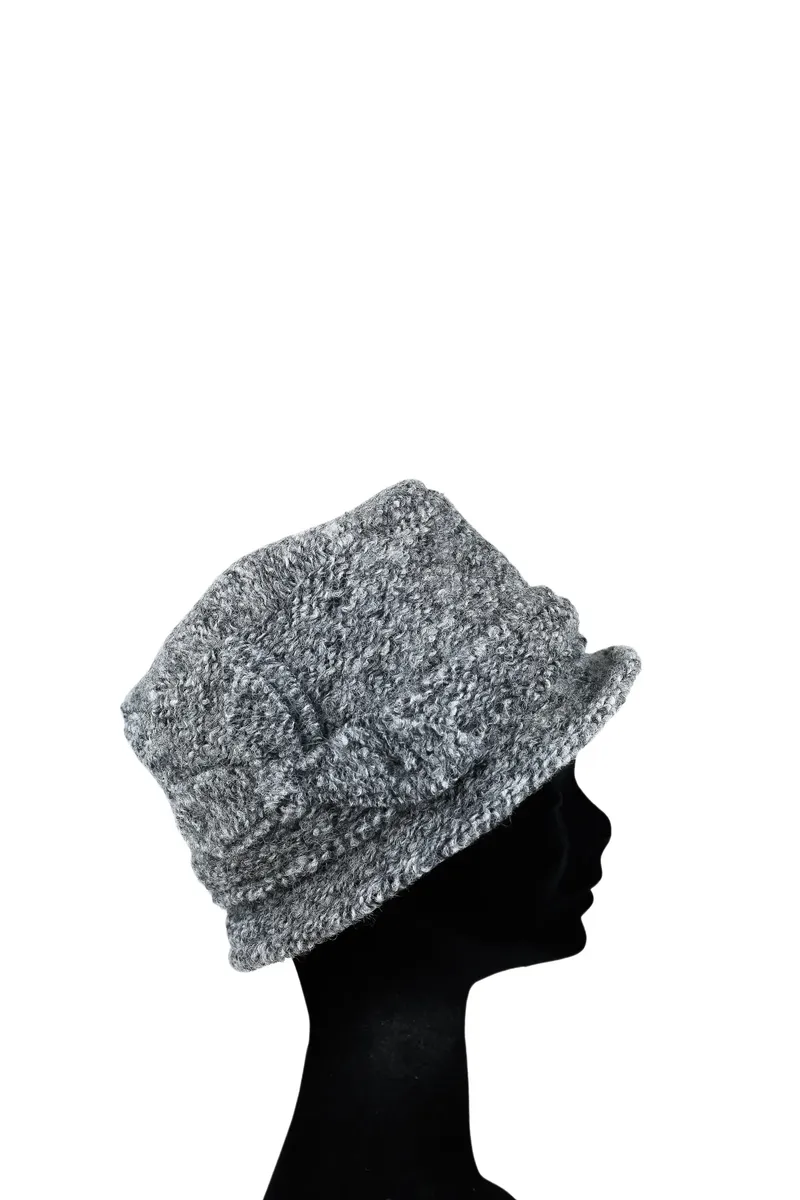 COLLEZIONE ALESSANDRO вязаная шапка "Венеция", черный
COLLEZIONE ALESSANDRO вязаная шапка "Венеция", черный