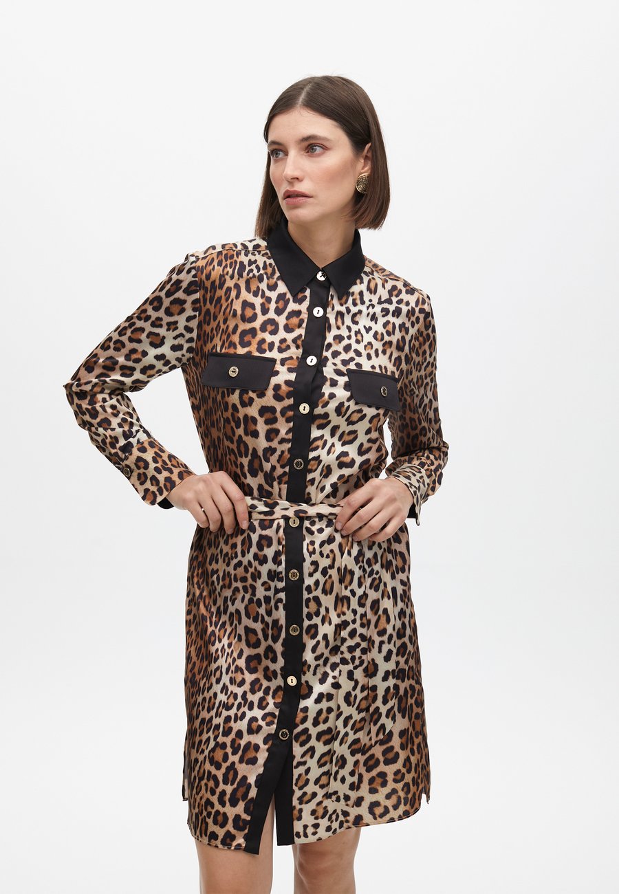 Платье LOLA CASADEMUNT Shirt dress, Leopard/Black
Платье LOLA CASADEMUNT Shirt dress, Leopard/Black
