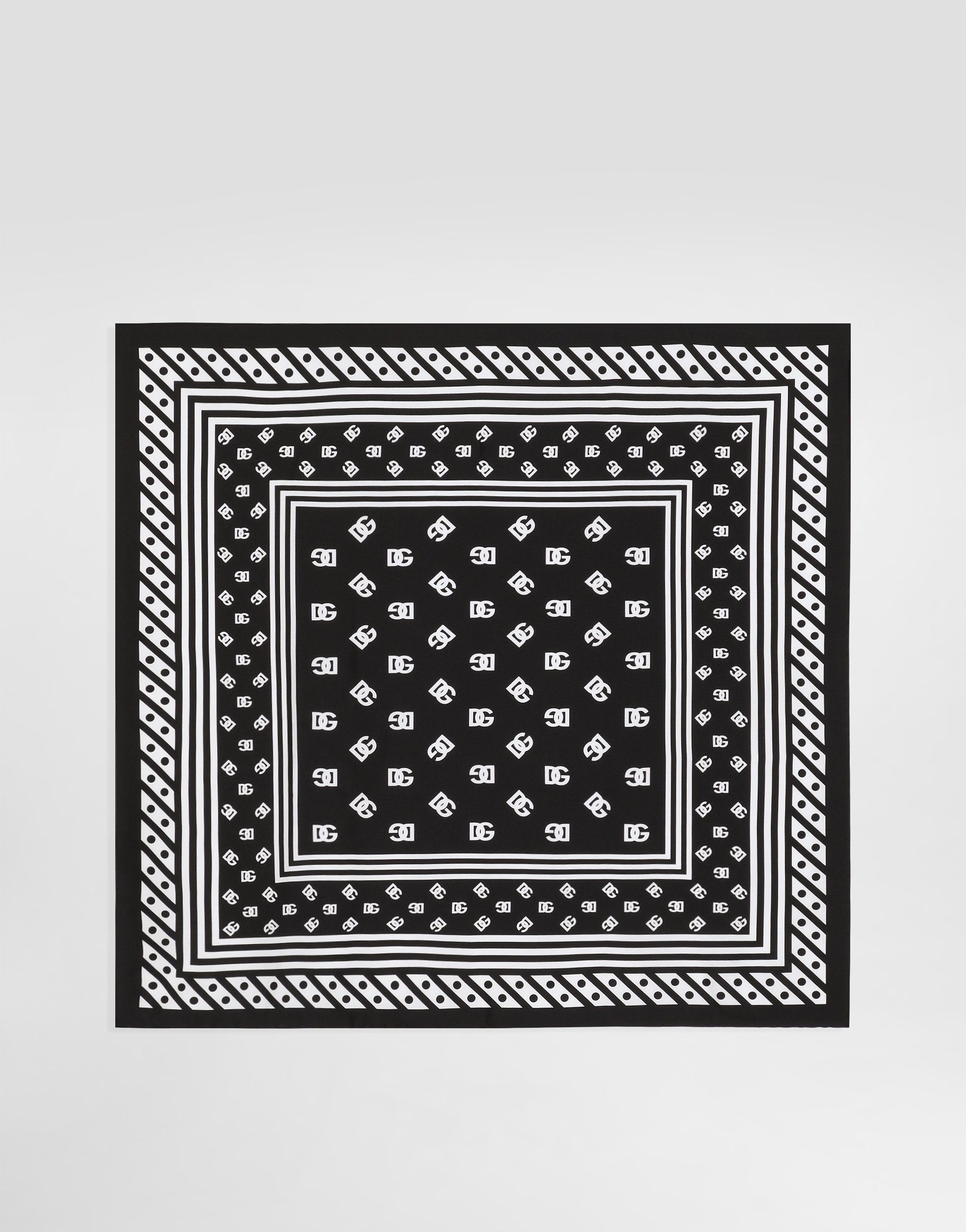 Твиловый шарф с принтом dg по всей поверхности (70 x 70) Dolce & Gabbana, принт
Твиловый шарф с принтом dg по всей поверхности (70 x 70) Dolce & Gabbana, принт