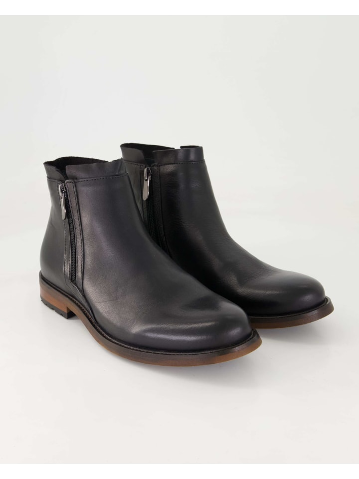 Daniel Kenneth Костюм и деловые туфли черного цвета
Daniel Kenneth Костюм и деловые туфли черного цвета