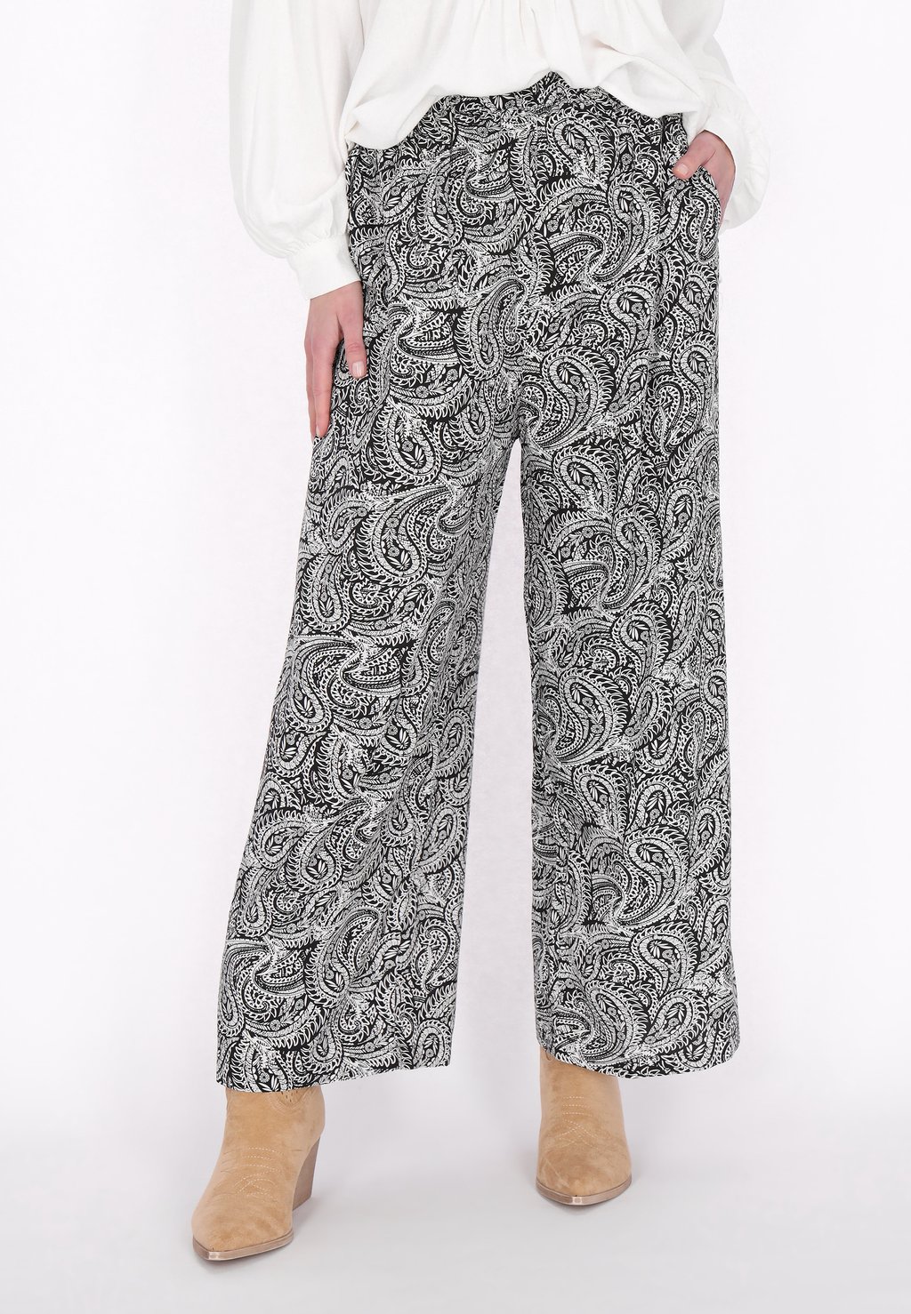 Брюки usha, черный
Брюки usha, черный