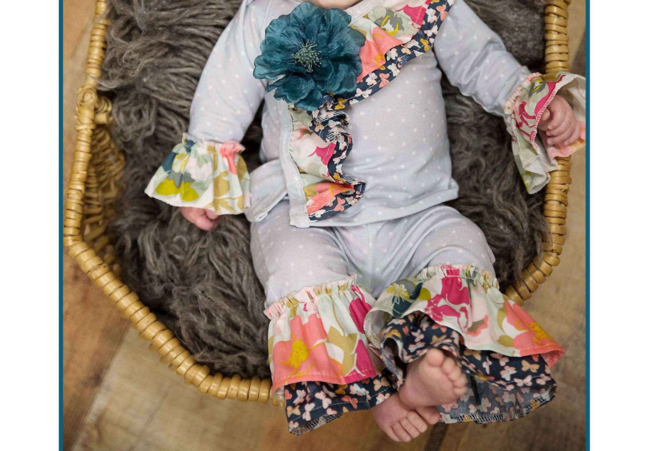 Комплект для девочек Gracie's Garden, 2 предмета, крест-накрест, серый/персиковый/бирюзовый Haute Baby
Комплект для девочек Gracie's Garden, 2 предмета, крест-накрест, серый/персиковый/бирюзовый Haute Baby