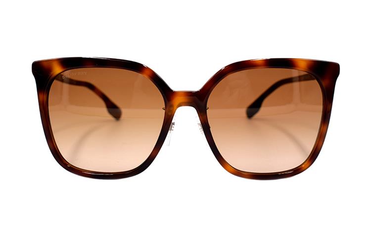 Солнцезащитные очки Burberry женские
Солнцезащитные очки Burberry женские