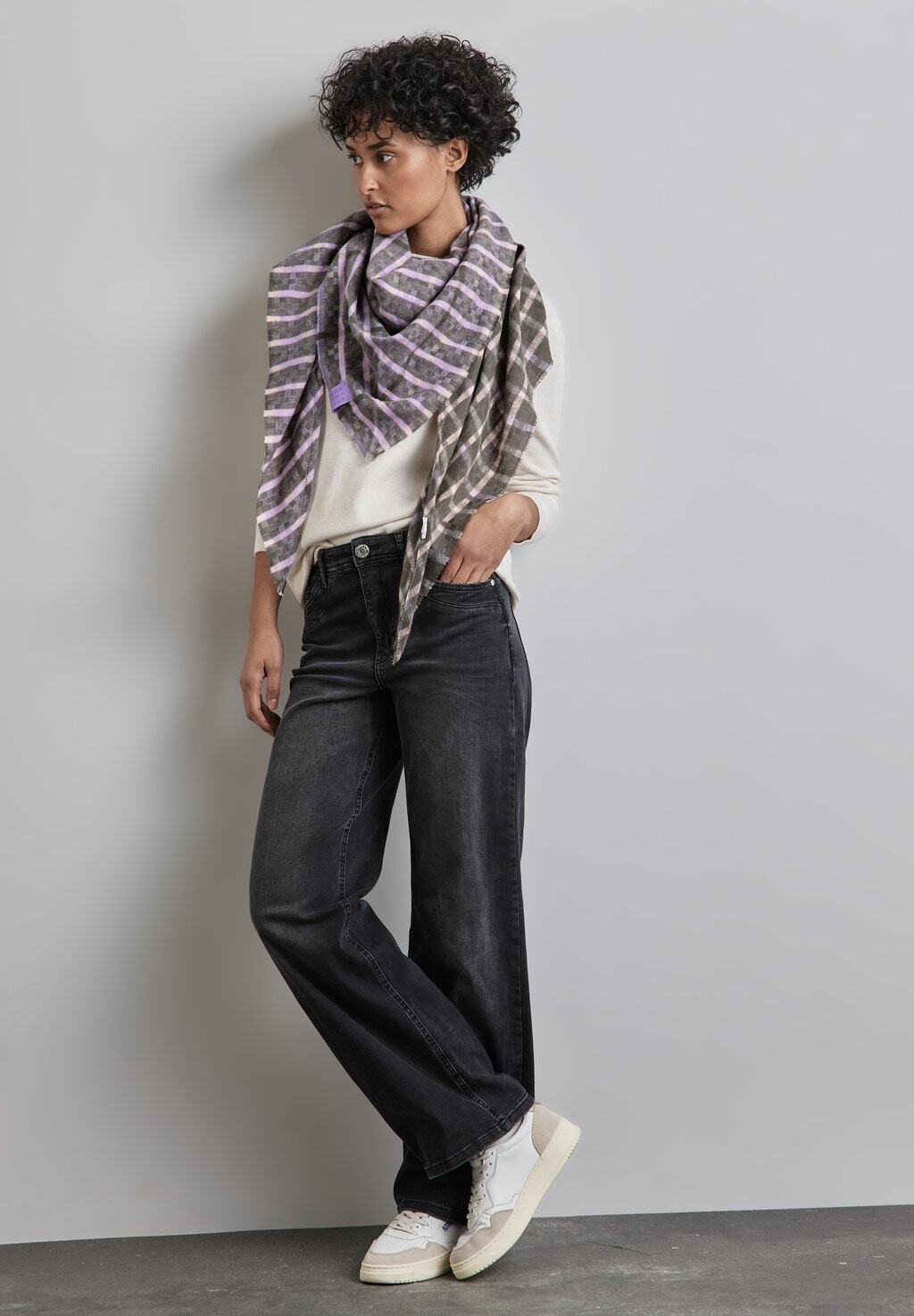 Шарф GEMUSTERTES Street One, зеленый
Шарф GEMUSTERTES Street One, зеленый