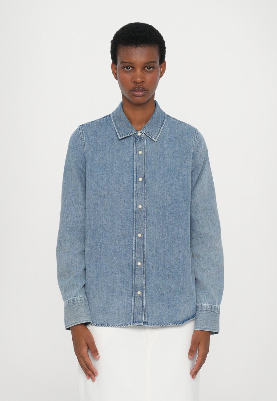 Блуза CLOSED CLASSIC SHIRT, Light Blue/Light-Blue Denim
Блуза CLOSED CLASSIC SHIRT, Light Blue/Light-Blue Denim