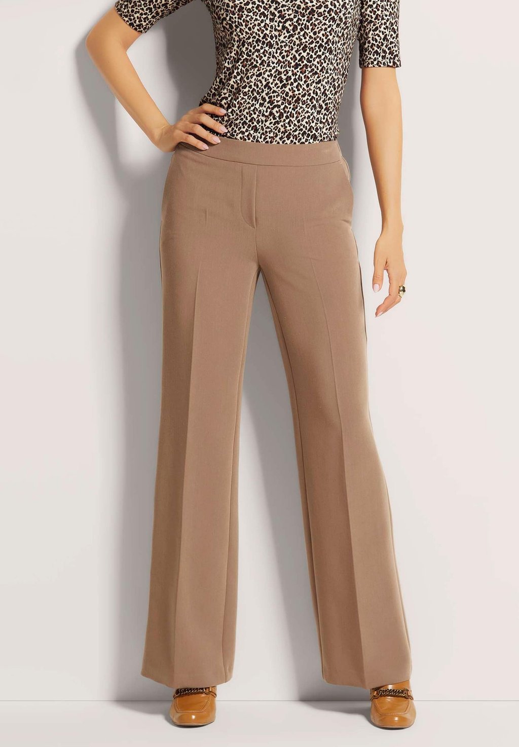 Брюки MADELEINE, коричневый
Брюки MADELEINE, коричневый