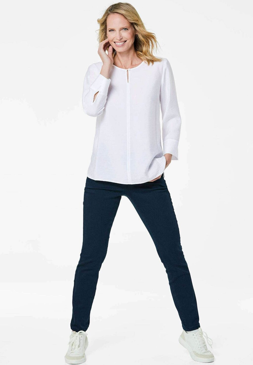 Блуза RUNDHALS GOLDNER, белый
Блуза RUNDHALS GOLDNER, белый