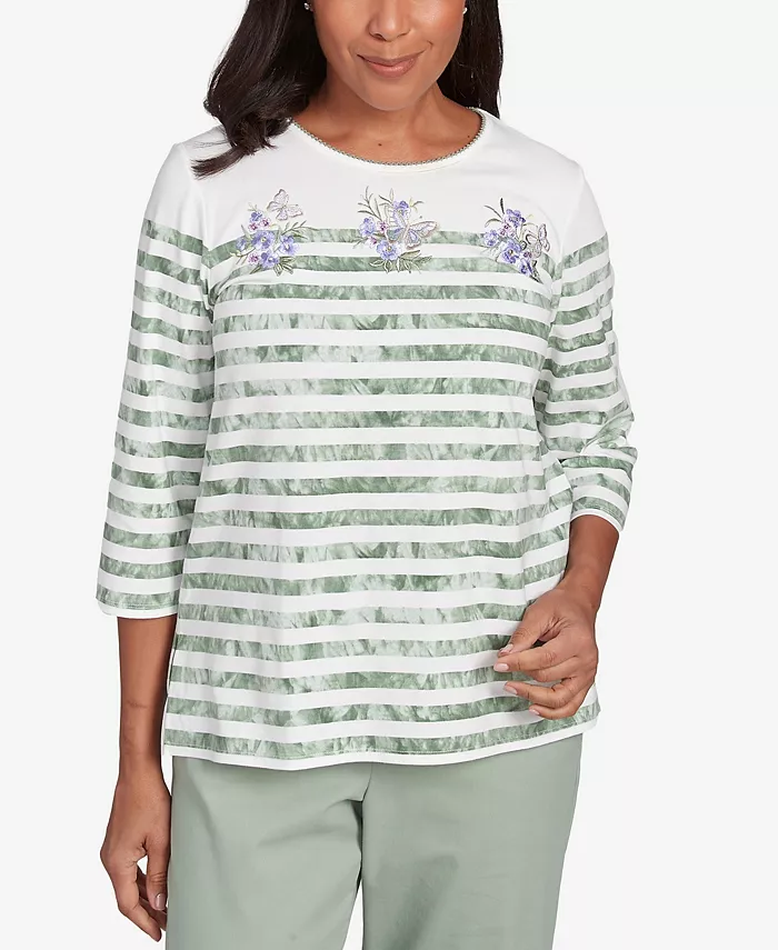 Женская блузка Santa Fe с тай-дай полосками и вышивкой, с круглым вырезом Alfred Dunner, мультиколор
Женская блузка Santa Fe с тай-дай полосками и вышивкой, с круглым вырезом Alfred Dunner, мультиколор