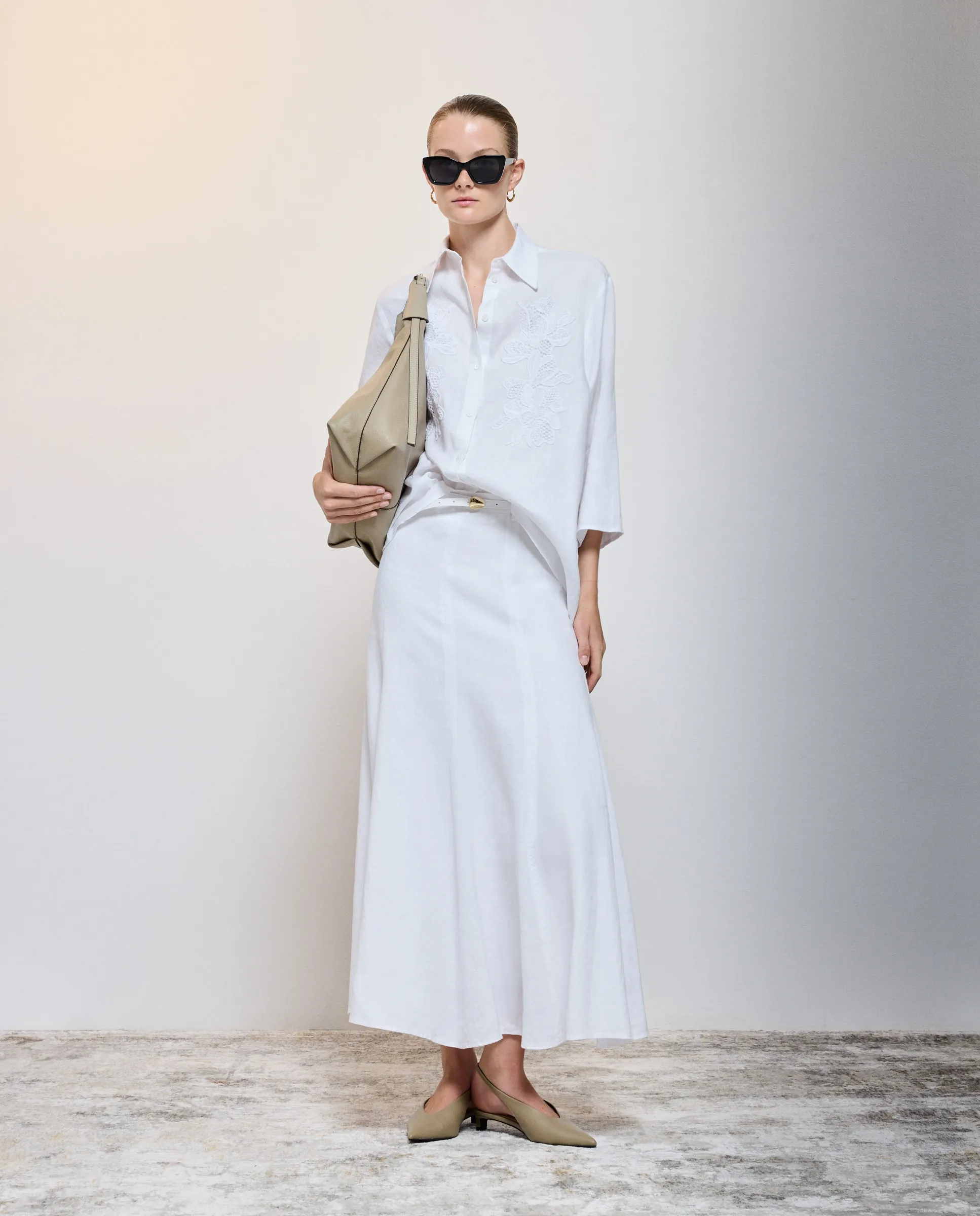 Женская гладкая миди-юбка Woman Limited El Corte Inglés, белый
Женская гладкая миди-юбка Woman Limited El Corte Inglés, белый