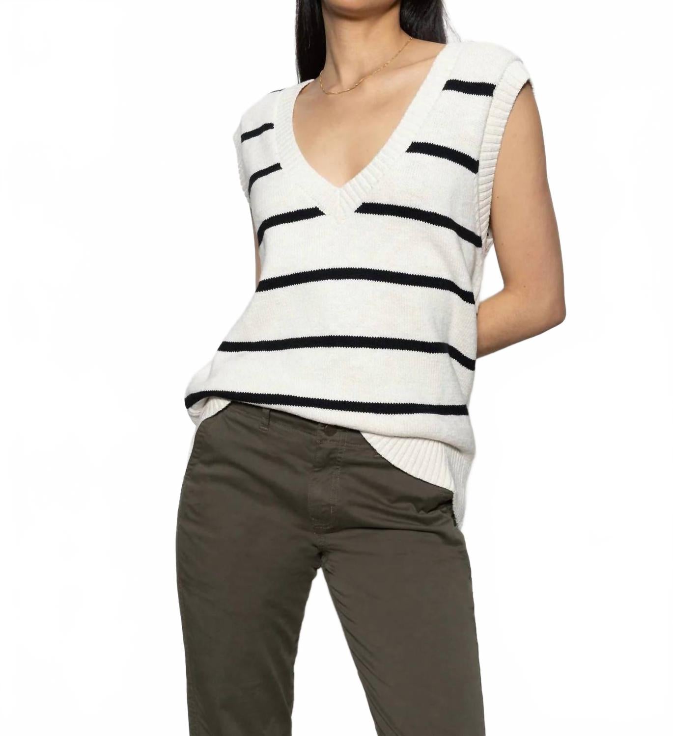 Бойфренд жилет-свитер в цвете мел/черный Sanctuary
Бойфренд жилет-свитер в цвете мел/черный Sanctuary