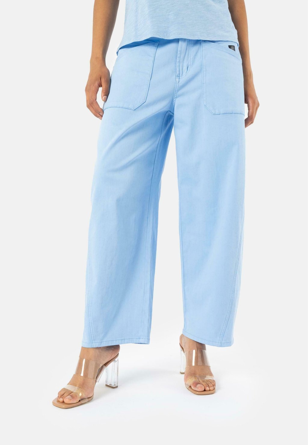 Брюки ISABELLA Elias Rumelis, светло-голубой
Брюки ISABELLA Elias Rumelis, светло-голубой