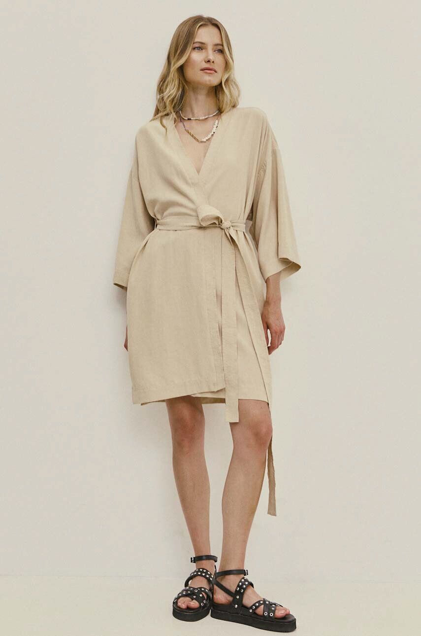 Льняное платье Answear Lab, бежевый
Льняное платье Answear Lab, бежевый