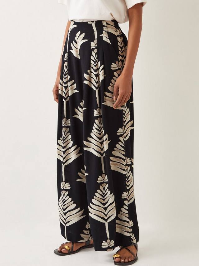 Брюки с принтом в виде листьев памелы Monsoon, черный
Брюки с принтом в виде листьев памелы Monsoon, черный