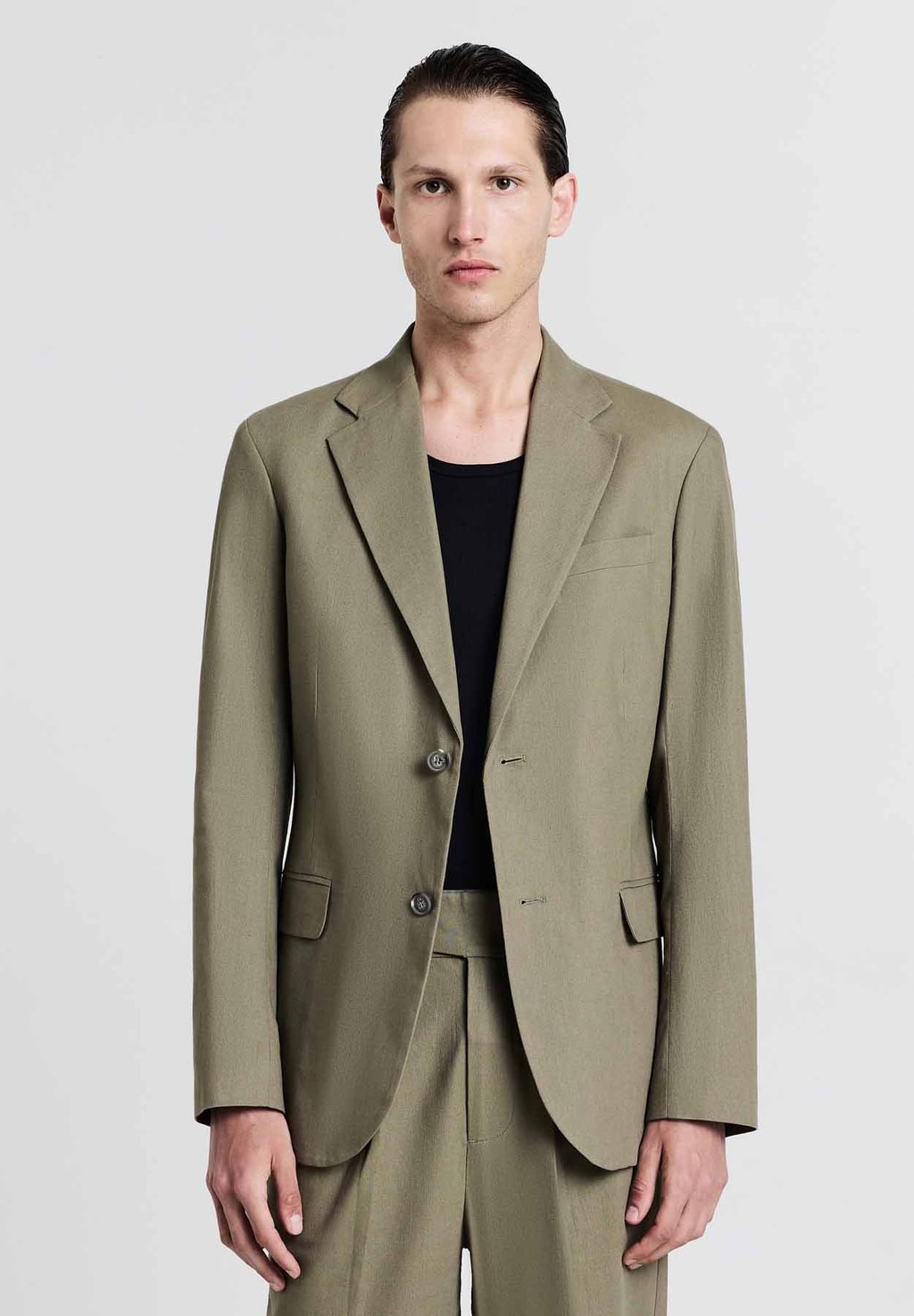 Пиджак-блейзер MONOPETTO MISTO - Suit jacket Calliope, светло-зеленый
Пиджак-блейзер MONOPETTO MISTO - Suit jacket Calliope, светло-зеленый