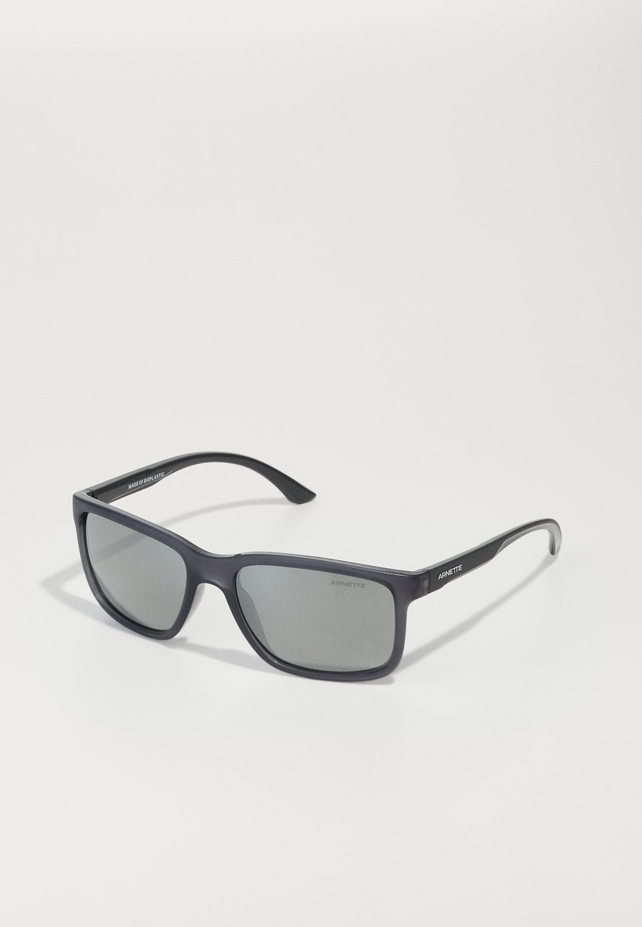 Солнцезащитные очки Arnette HEADLIGHT UNISEX, Transparent Grey Matte/Grey
Солнцезащитные очки Arnette HEADLIGHT UNISEX, Transparent Grey Matte/Grey