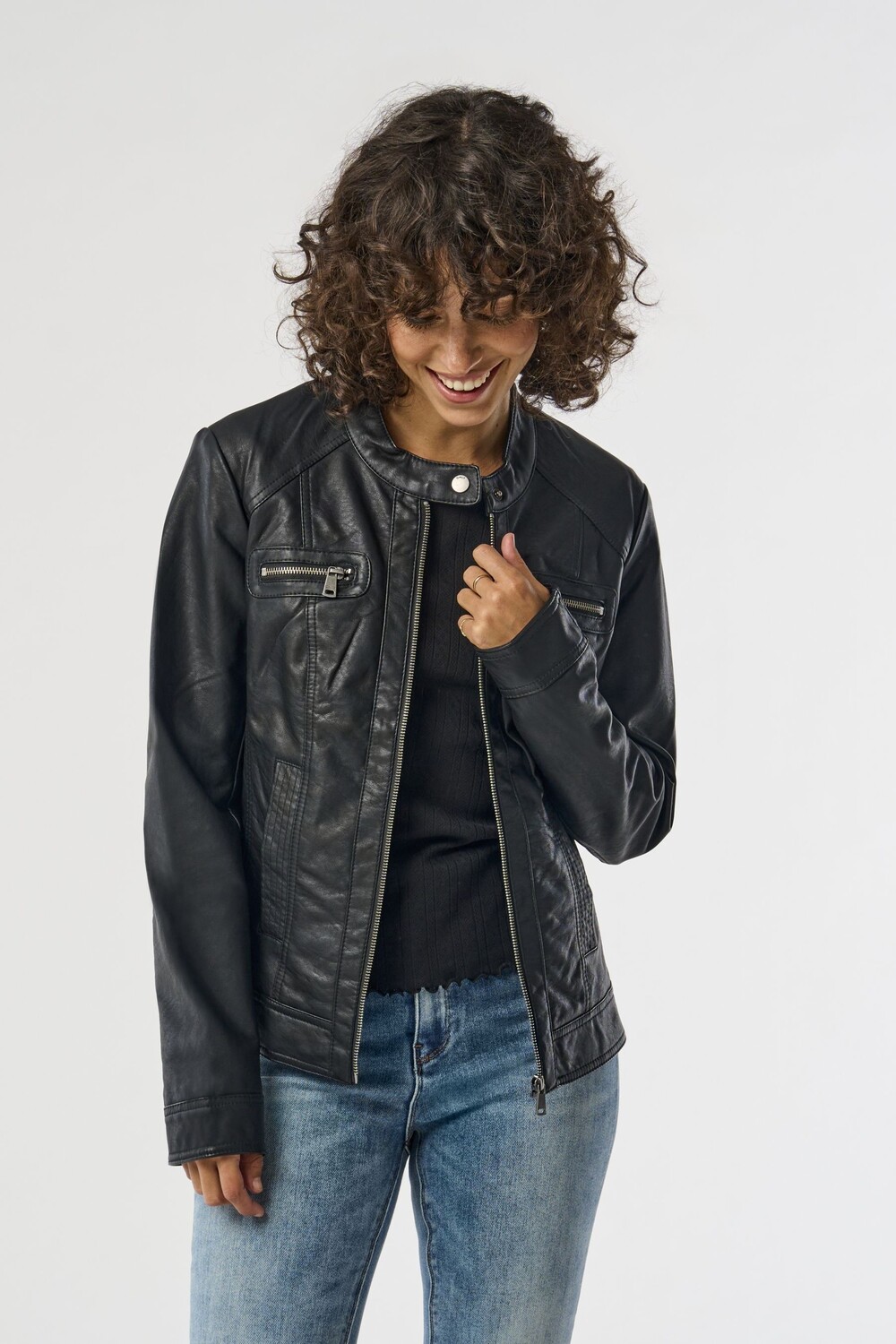 Байкерская куртка без воротника из полиуретана Only, черный
Байкерская куртка без воротника из полиуретана Only, черный