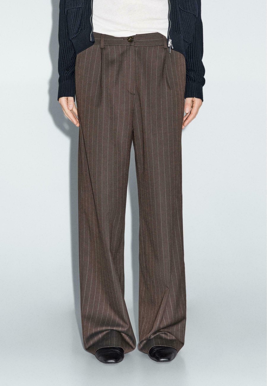 Брюки Massimo Dutti Trousers, Dark Brown
Брюки Massimo Dutti Trousers, Dark Brown