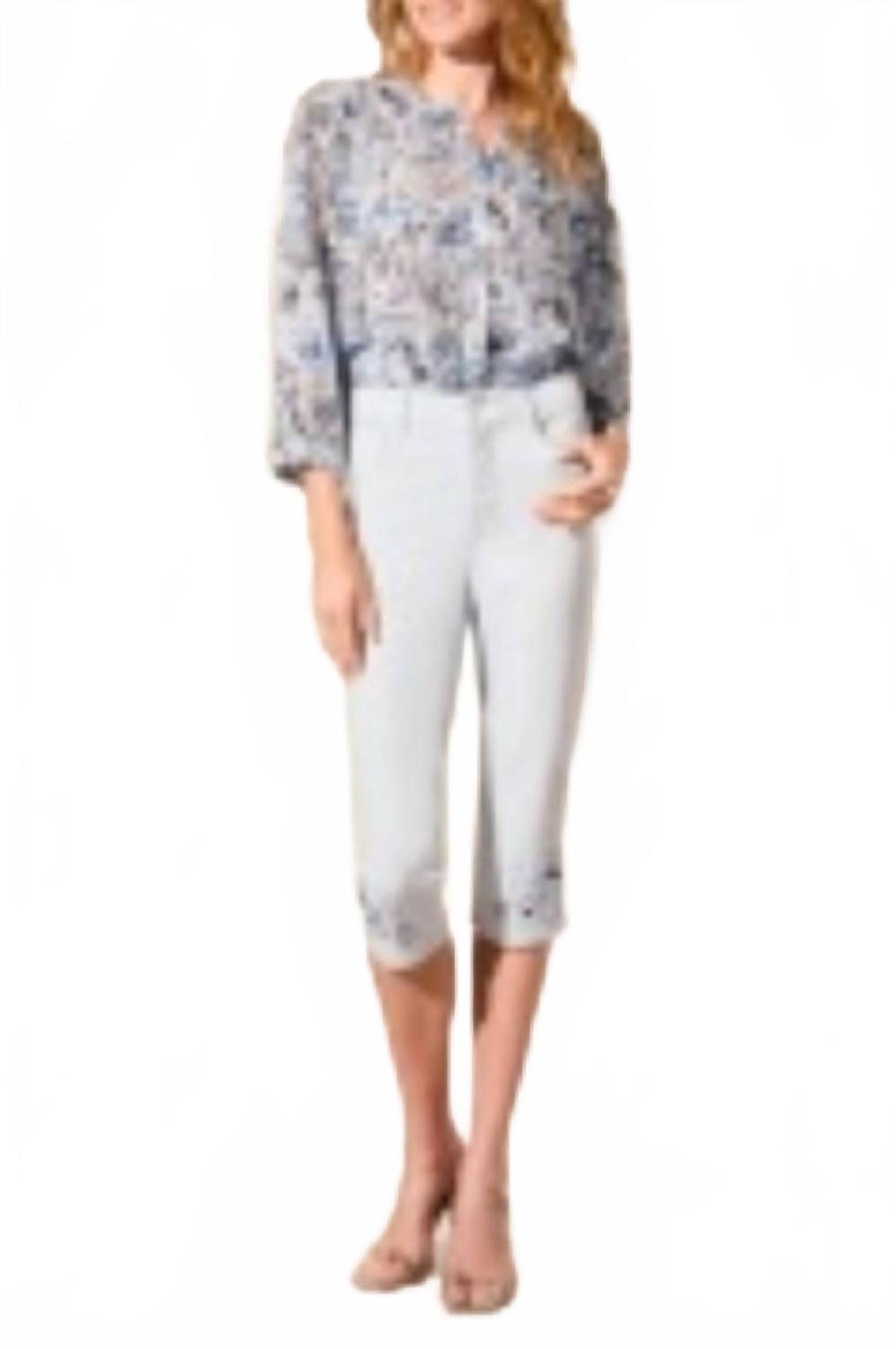 Джинсы-капри Sophia Curvy с вышивкой из светло-голубого денима Tribal, Light Blue Denim
Джинсы-капри Sophia Curvy с вышивкой из светло-голубого денима Tribal, Light Blue Denim