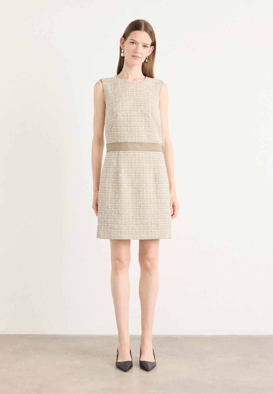 Платье BOSS DIARIAS, Open Miscellaneous/Sand
Платье BOSS DIARIAS, Open Miscellaneous/Sand